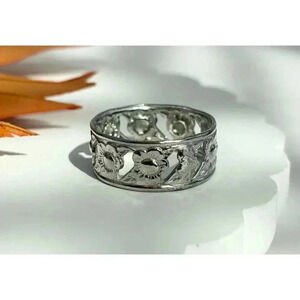 Vintage Pewter Sunflower Motif Carved Band Ring - Size 7.75